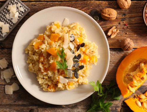 preparazione del risotto alla zucca